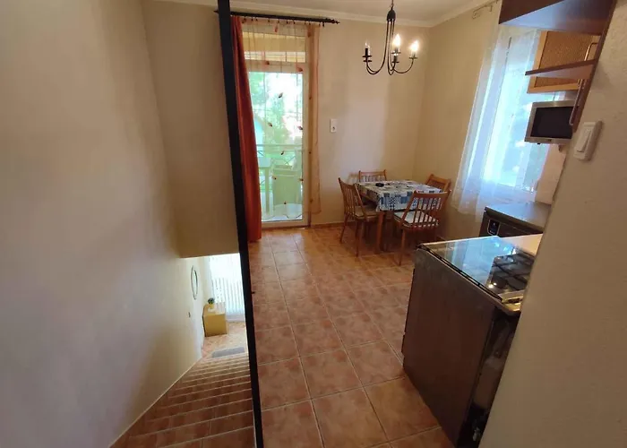 In - Balaton 19986 Apartmán