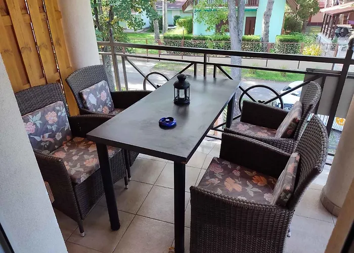 In - Balaton 19986 דירה שיופוק